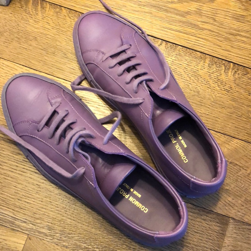 Violet Common Projects sneakers
